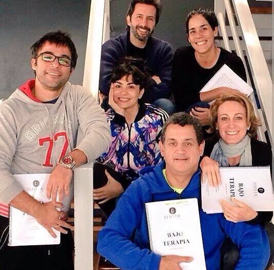 SchullerRenzoOF's tweet photo. Cada vez más cerca del estreno. @marco_zunino @sergiogalliani @GianellaNeyra_ @DenisseDibos @XimeDiazM "BAJO TERAPIA https://t.co/HxgdFZP8jK