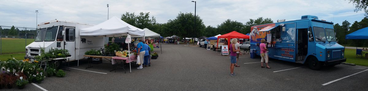 FeastDownEast's tweet photo. Community Day at the new Ogden Park Farmers' Market! Now open every Wed 8am-1pm. https://t.co/OWu8jmRKxb