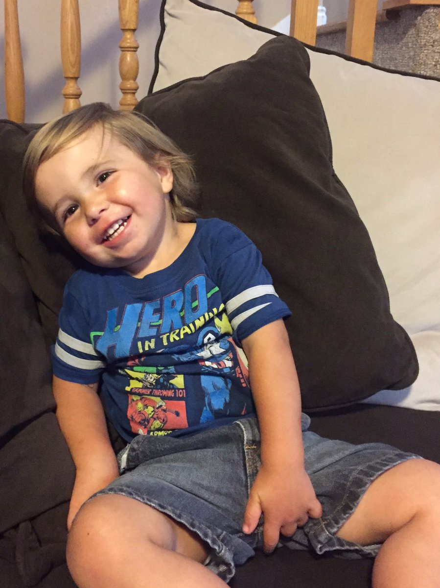 jvfiso's tweet photo. I hated leaving for work this morning. But look who woke up with a smile #birthdayboy #only3hours #workingmom https://t.co/htNCey03AC
