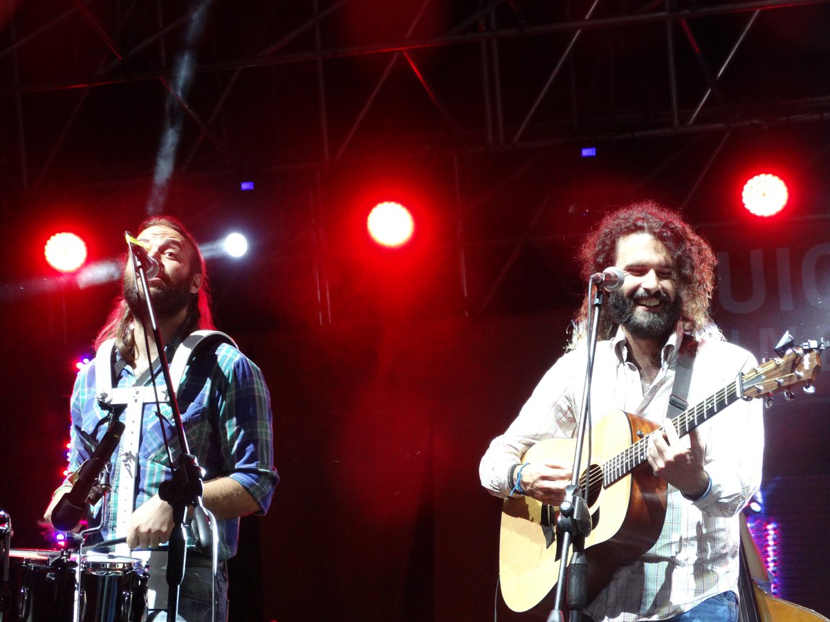 LaTerzaClasse's tweet photo. Live #feels
#ParlaConLei: la #musica
#laterzaclasse #folkshake https://t.co/nDpnoRsdgj