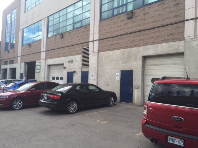 ZingSigns's tweet image. Installed some parking &amp;amp; regulatory signs for Cathedral HS. 
Call Zing for all your parking  signs! #HamOnt