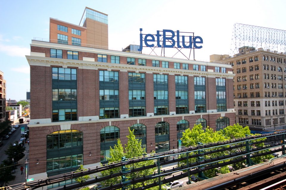 Destination Thursday, LSC! <a href="/JetBlue/">JetBlue</a> #HereICome #MakingPlans past and future coming together. 👌🏼