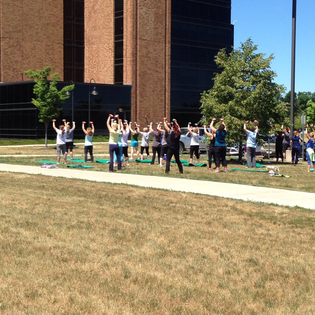 pekyle's tweet photo. Employees @stjoes_health take their workout outside. Our twist on a "lunch" break w/ @MoveWellness #WorkoutWednesday https://t.co/7IFB2KB6ap