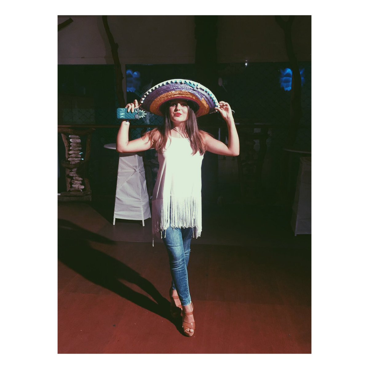 Lauraromerodrew's tweet photo. ESTA ES LA FOTO QUE UUSTIN HA VISTO EN SHOTSSSSS https://t.co/FCkxfG4IsS