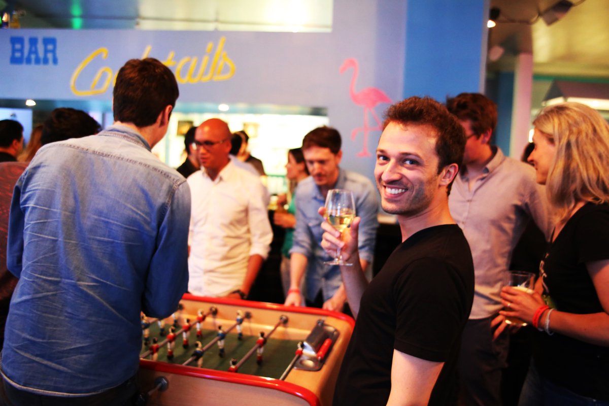 Niji_Digital's tweet photo. #VirtualRealityNight de notre agence #Design hier entre @htcvive & rencontres #recrutement à #Paris ! #NijiRecrute https://t.co/bQqh9B3Ykl