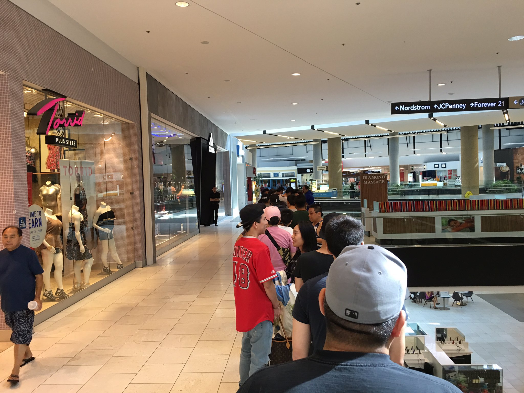 adidas santa anita mall