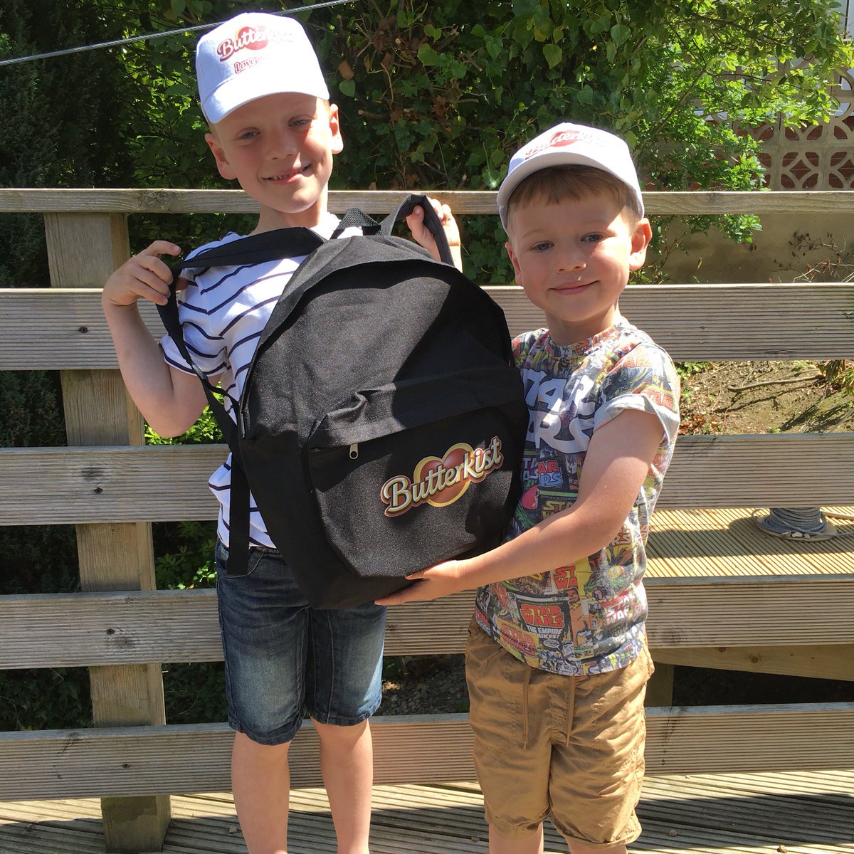 JennyPaulin's tweet photo. How to #GetCoated and get outdoors with @ButterkistUK https://t.co/HHEnYvN9jU https://t.co/cOP3m09Eb9