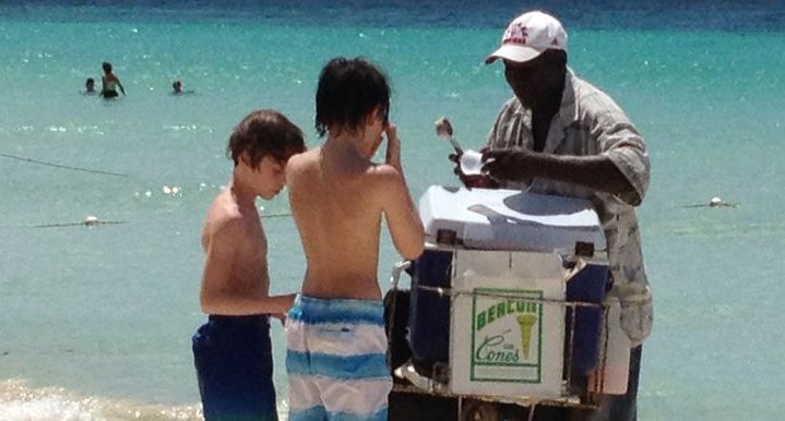 They asked him to come over and what happened next is incredible. brrk.co/295ImW1