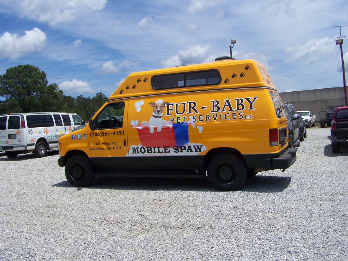 CSurgeonsofCol's tweet image. Collision Surgeons appreciates our fleet customers!  Go check out Fur-Baby&apos;s mobile spaw!