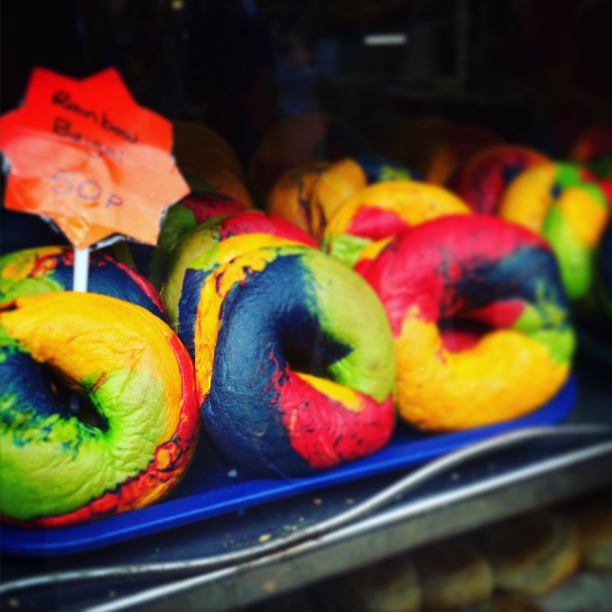 ayewanderful's tweet photo. Grey day, no way! #rainbowbeigel #rainbowbagel @BrickLaneBeigel #bricklane #shoreditch @secret_london #london #food https://t.co/5onGgCwjnh
