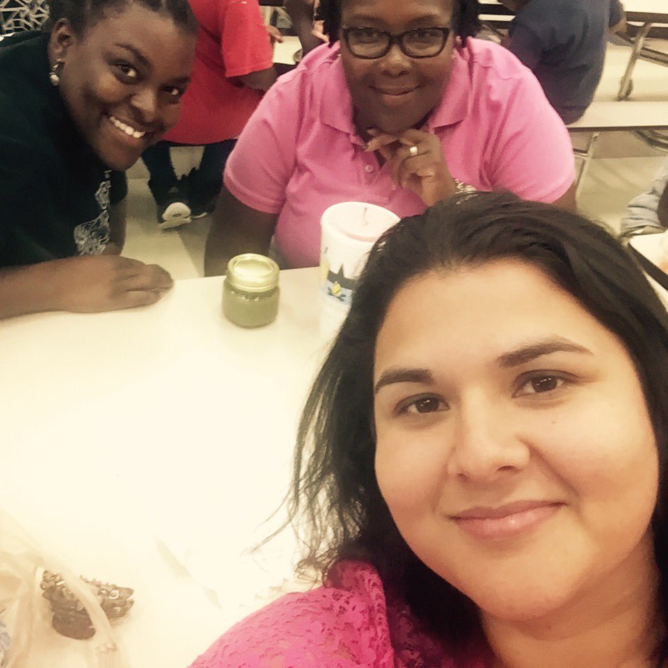 cchavero12's tweet photo. @AggieKrystle @mariaca0630 #lcisdssa2016 https://t.co/15tswCEuwD