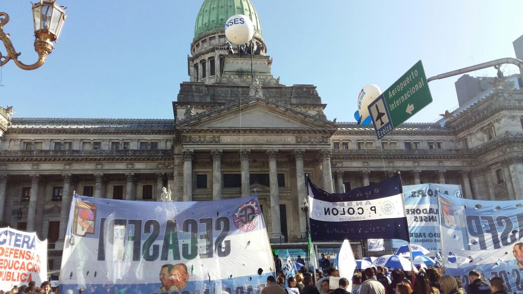 secasfpi's tweet photo. En el Congreso  de la Nación
#NoAlVaciamientoDeAnses 
#DefendamosLoNuestro https://t.co/YZuaEikMkh