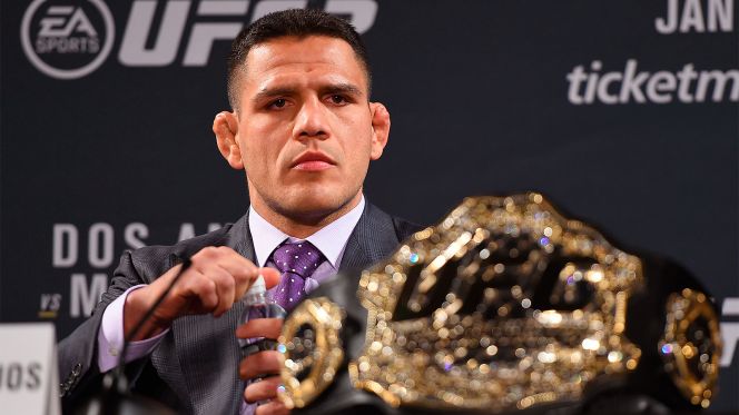 UFCONFOX's tweet photo. Rafael dos Anjos definitely interested in fighting @GeorgesStPierre 
https://t.co/e9oVP4Kl7o
#UFC https://t.co/1maEX0KEkP