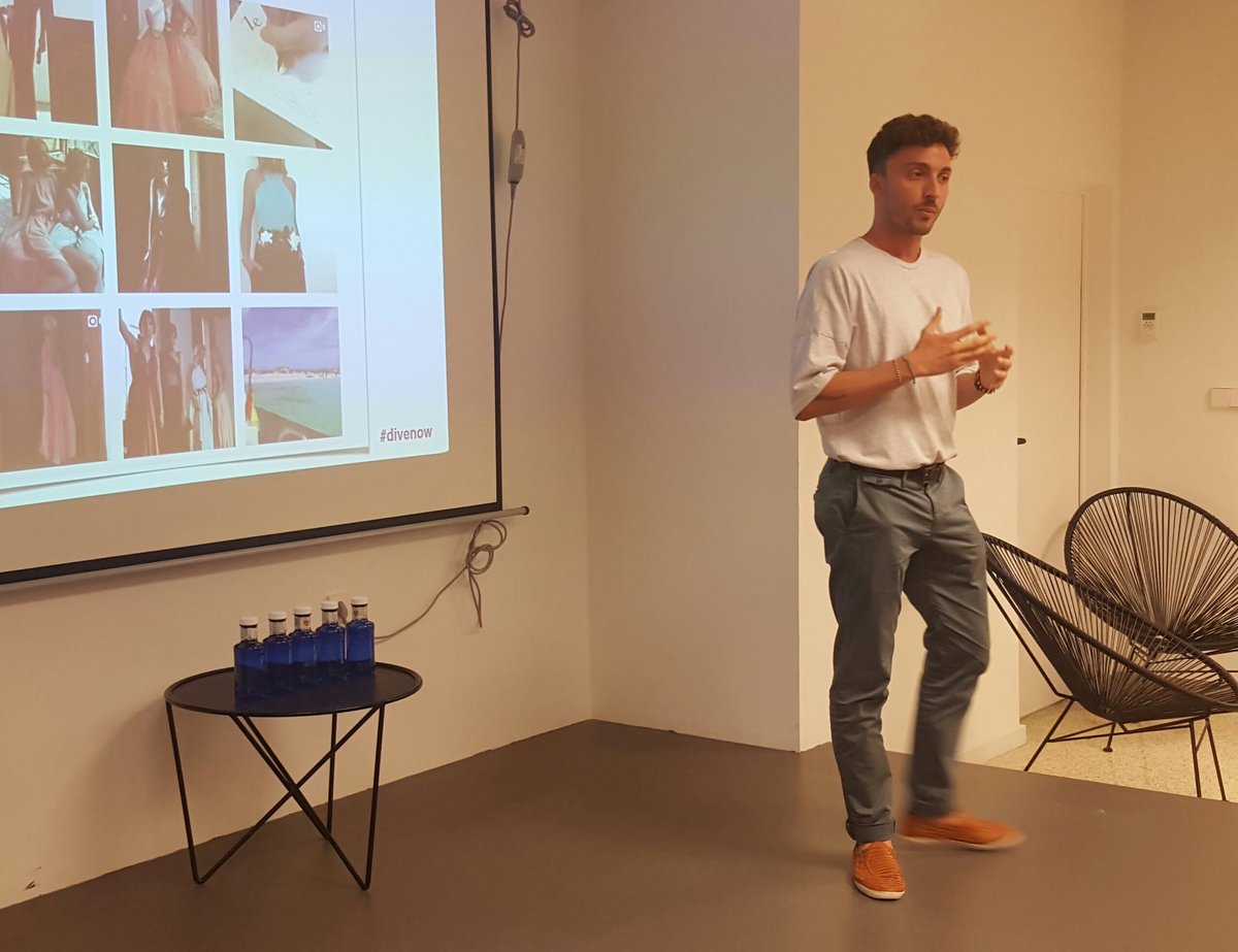 DiveBarcelona's tweet photo. #Zegarcia: 'Es muy importante formarse para poder hacer bien tu trabajo y aumentar tu repercusión' #divenow https://t.co/vLYUPkFLDZ