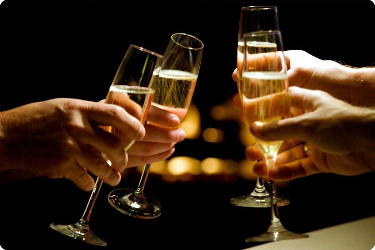 WearingMemories's tweet photo. Interesting article in @GlassOfBubbly 10 Things you probably didn’t know about Champagne https://t.co/mTrdx1cm4L https://t.co/oT4vTYsncT