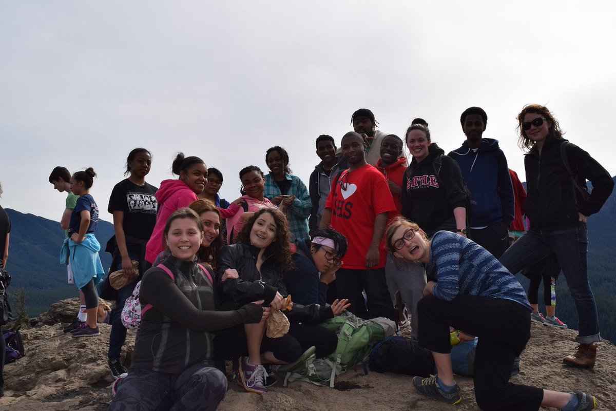 MtneersBooks's tweet photo. Exploration awaits! Grant from @TheNorthFace #ExploreFund = getting more kids outside #OPYA https://t.co/ArQ73pdTod https://t.co/eDjzybdODe