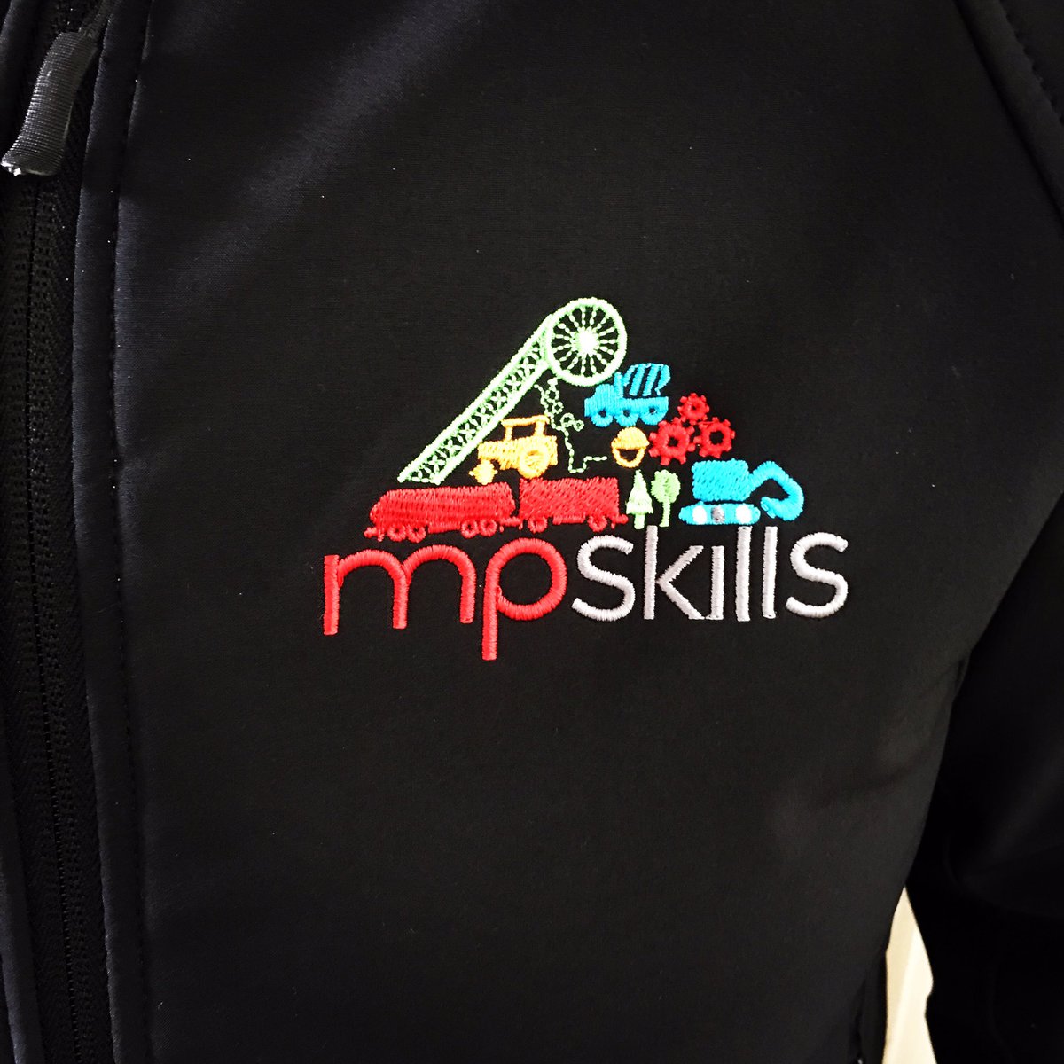 _rebeccajeffery's tweet photo. Loving the embroidered logo (as designed by us) for @MPSkills! #LogoDesign #Branding #LoveYourBrand #MPSkills https://t.co/S3gDKeIQNl