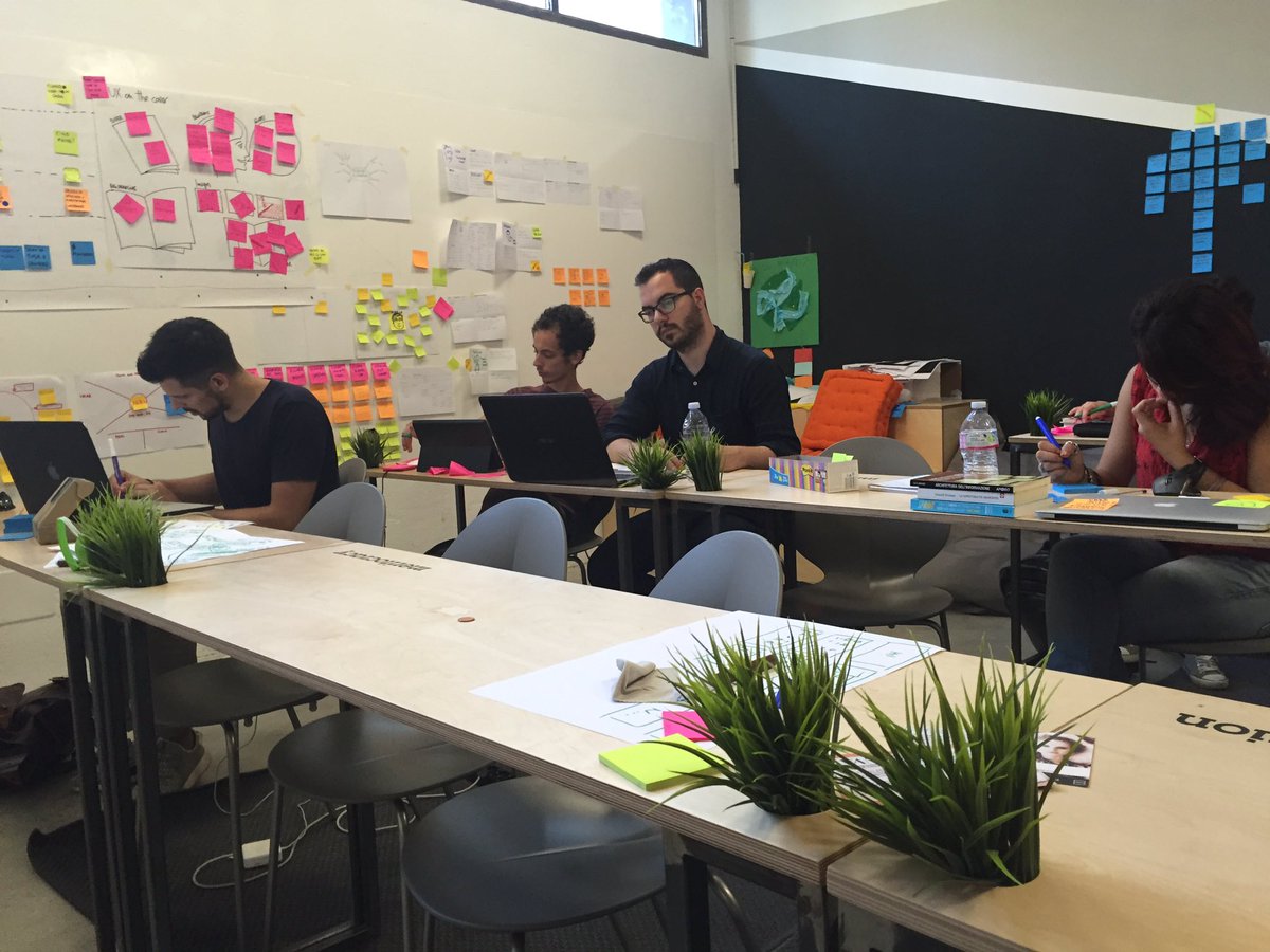 carl0s_'s tweet photo. A #UXDesignmaster a @TalentGardenit: 2 giorni fra #styleguide e #gamestorming. Belle cose con #ux #designer futuri https://t.co/dNDzevg2ck