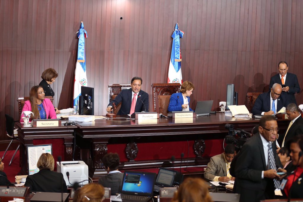 #Aprobado En segunda lectura el Proyecto de Ley Orgánica de la <a href="/PoliciaRD/">Policía Nacional República Dominicana</a> . --> ow.ly/OlC6301Ln99