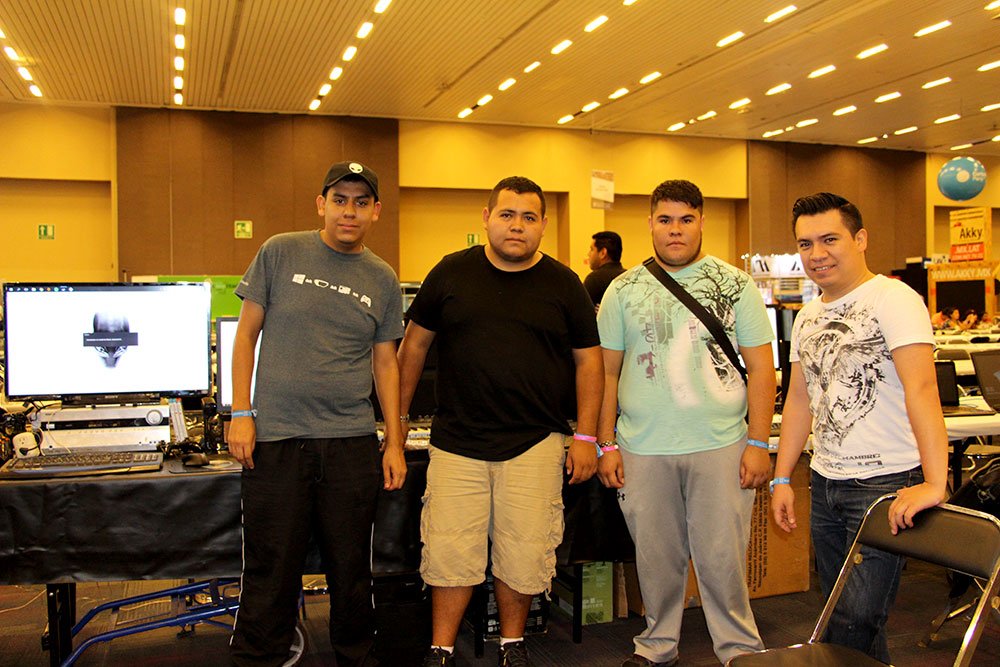 Meetroopers's tweet photo. #Comunidad @AlienwareLiveMX  Builds de PC para gamers y DJ's. Bienvenidos a #CPMX7 #ComunidadesCPMX @Campuspartymx https://t.co/dP8S4o9FrF