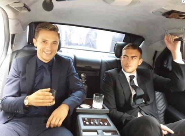 TheRoyalsTV's tweet photo. Something up Jasper? #TheRoyals https://t.co/nQBGO4AlS7