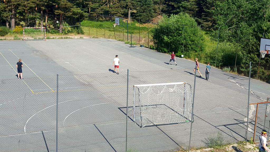 radnordofe's tweet photo. Y9s - warming up for England trials @RadnorHouseTW @radnorsport https://t.co/Az27hy4kTf