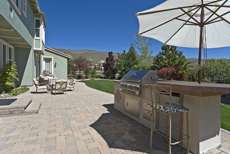 RenoPuz's tweet photo. This could be your backyard....perfect for summer evening BBQs. Contact me to view this beautiful Somersett property https://t.co/dStqRFPbBY