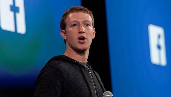 NBCNews's tweet photo. Mark Zuckerberg's new 6-foot wall has his Hawaii neighbors irked https://t.co/kHwLlij9ec https://t.co/yeTIHDNiLA