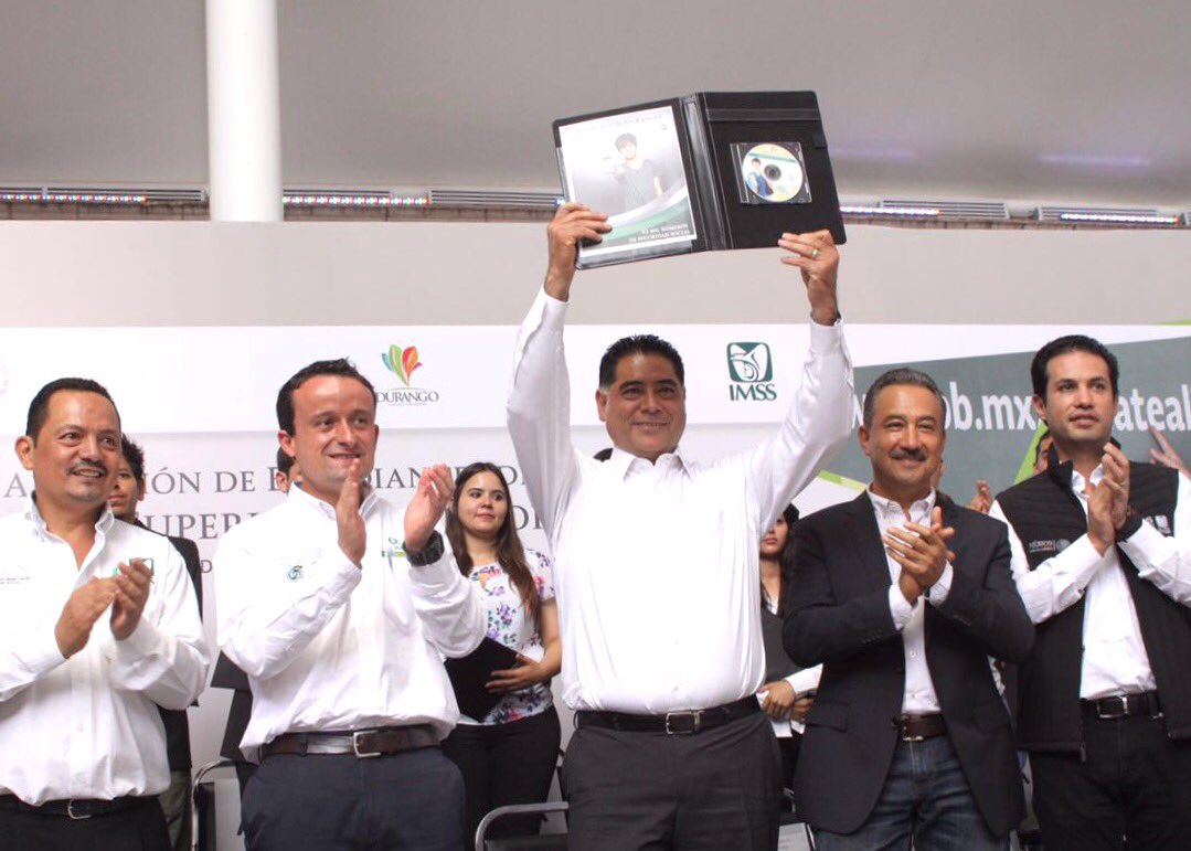 MikelArriolaP's tweet image. Entregamos con Gob. @JHerreraCaldera, 93 mil #NSS personalizados para estudiantes de escuelas públicas de #Durango