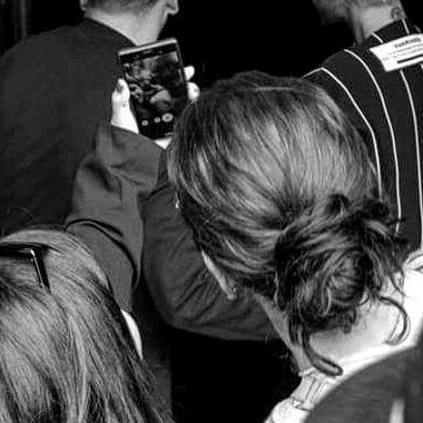 melocosubcub's tweet image. Petition for Tom Kaulitz to start his Instagram account with a "How to make the perfect messy bun" tutorial.