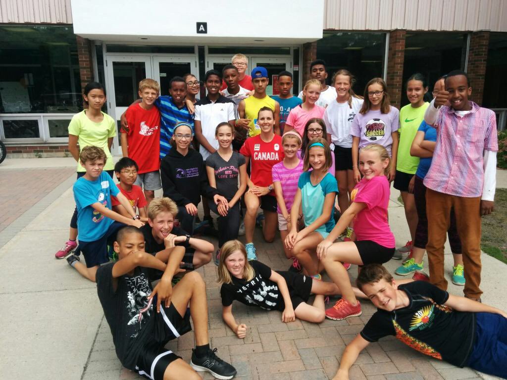 melaniejmccann's tweet photo. Had an excellent afternoon running and fencing with the @HenryMunro students! #activesummer #learntofence https://t.co/mX9vlagPaj