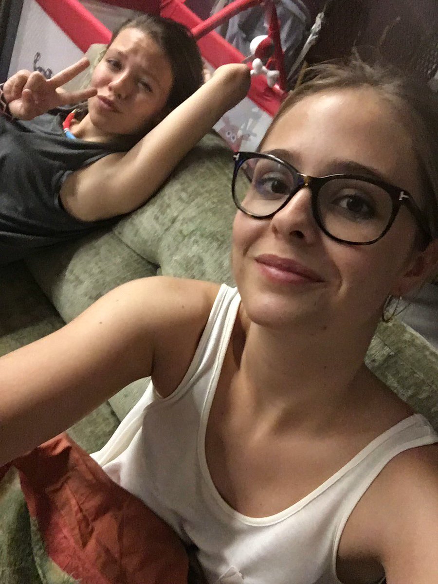 ClaraAtienza's tweet photo. Viciadas a Masterchef y todo pa que no gane José Luis 😫😫😫 @Cmorenojh https://t.co/024FBwMplV