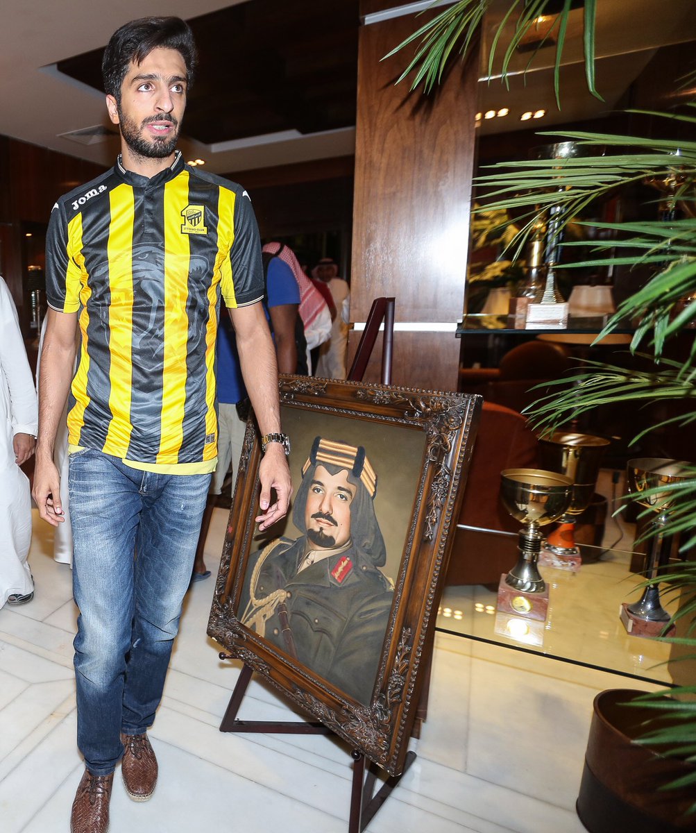 ittihad's tweet photo. المؤتمر الصحفي لرئيس النادي الأستاذ أحمد مسعود واللاعب فهد الأنصاري ..١ https://t.co/bYkfuEQ6hf