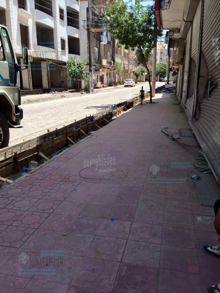 NusaybinMedya's tweet photo. sokağa çıkma yasağının sürdüğü ..#Nusaybin'de tel çekme çalışmaları ediyor . #Nusaybinden https://t.co/vHlYkX4Xyh