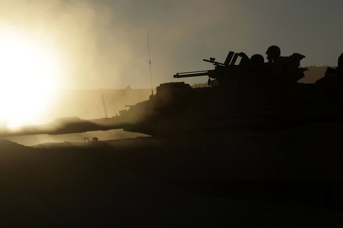 SoldiersMag's tweet photo. . @TheRedBulls Soldiers in action during their Decisive Action Rotation at NTC. Photo: Spc. Daniel Parrott https://t.co/qXa9gszoT6