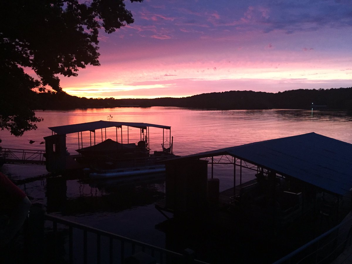 AaronKruse_'s tweet photo. #lakemoments from last week! 😊 https://t.co/WR4ZRQHu8r