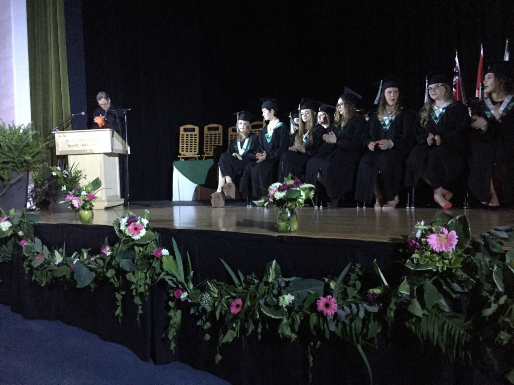 Monsieur Harold Robert s'adresse aux finissantes et finissants à Roméo-Dallaire <a href="/doyon_/">Doyon, Jo-Anne</a> <a href="/CSViamonde/">CS Viamonde</a>