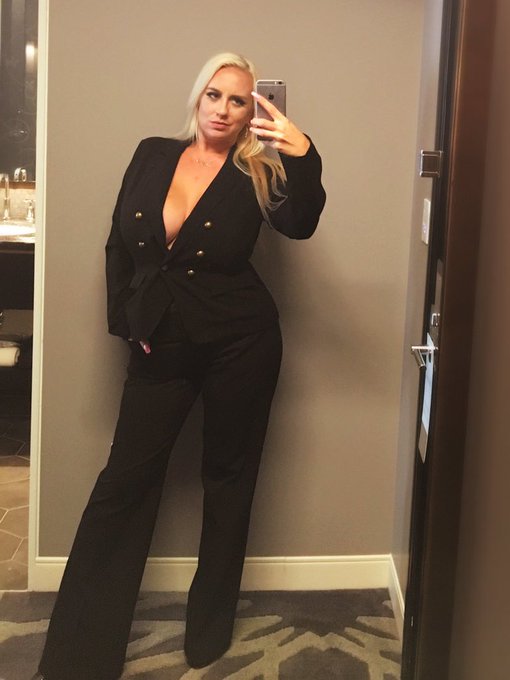 Great photos today, great wine, now out for a business dinner with some amazing marketing geniuses! Good<a href="/tag/teamaspen"class="tags"><span>#teamaspen</span></a>