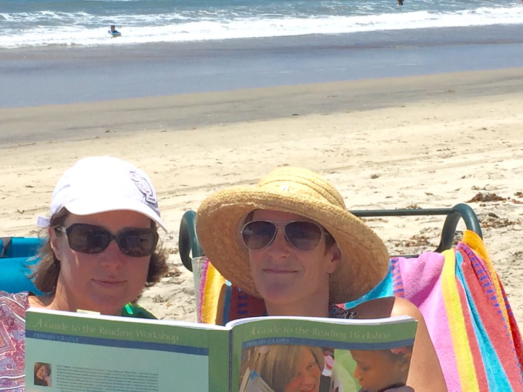 erin_lohner's tweet photo. Enriching our brains while enjoying the surf!  @Crystalsutton81 @ChulaHills #cvhsummerlearning https://t.co/FfXGNXWjLe