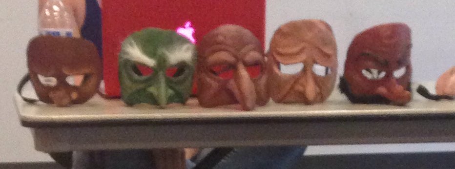 AvantBard's tweet photo. West Wing, furrowed brows, happy cheeks and more: important convos at @ArlingtonVALib #avantgooddevil @Thundercurl https://t.co/dWLLqoSEg8