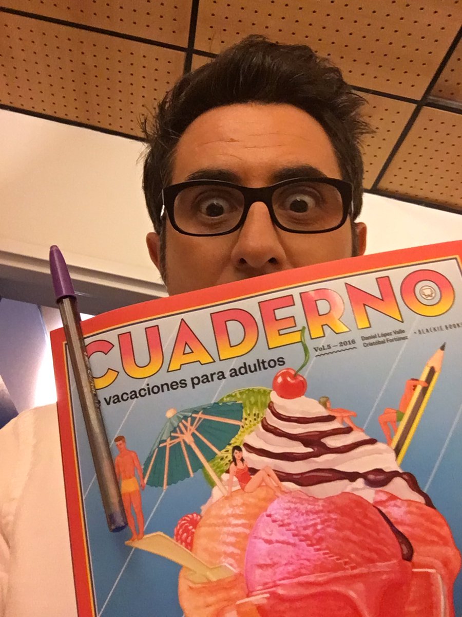 ENGANCHADO al cuaderno de vacaciones par adultos de <a href="/BlackieBooks/">Blackie Books</a> DIVERTIDISIMO (no me pagan por la publi, aviso)