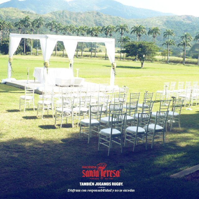 La historia de nuestra Hacienda está al alcance del público, puedes comunicarte: reservacioneshst@ronsantateresa.com