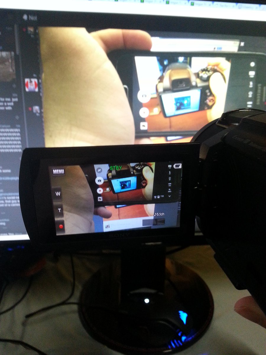 Soaryn117's tweet photo. #CameraCeption @Corsair :-D https://t.co/4Pwas1rKmL