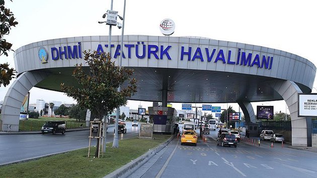 Atatürk Havalimanı’ndaki terör saldırısında ölenlerin sayısı 42'ye yükseldi

Haber Detay: goo.gl/lYrR2g