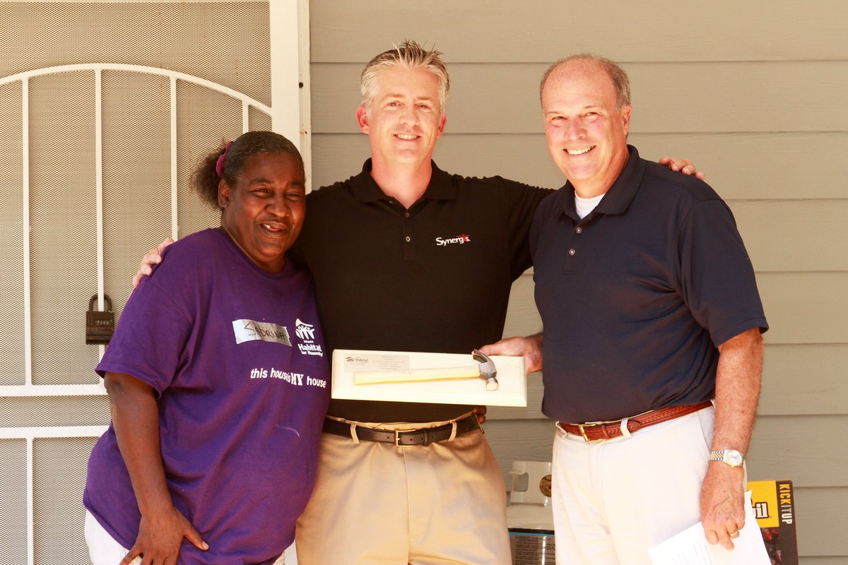 AtlantaHabitat's tweet photo. #changinglives #changingcommunities & making #atlanta a great city! Thanks @SynergisIT for bldg - #TechnologyHouse https://t.co/GfLqsCaZOb