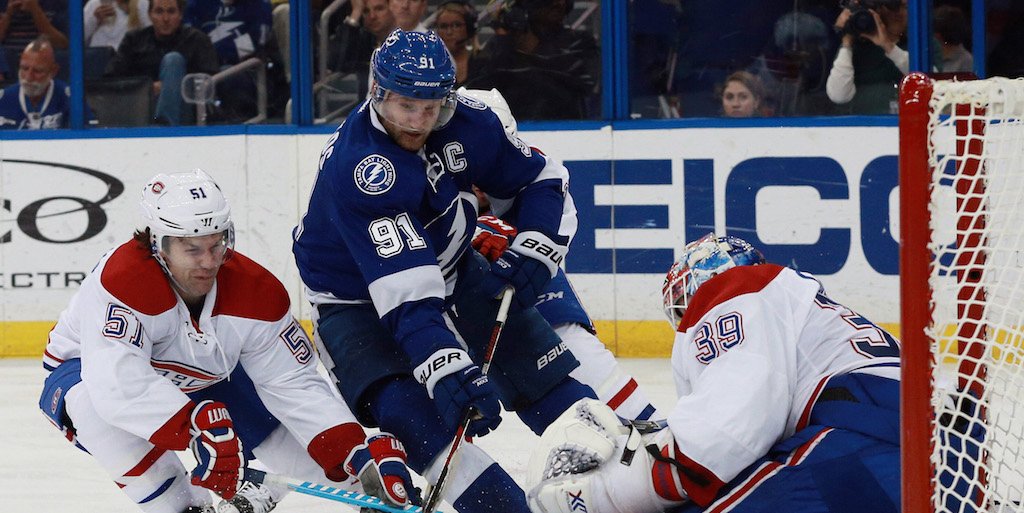 theScore's tweet photo. BREAKING: Steven Stamkos is reportedly staying in Tampa Bay. https://t.co/2bMwG2jOzV https://t.co/sPfYUkF0Ib