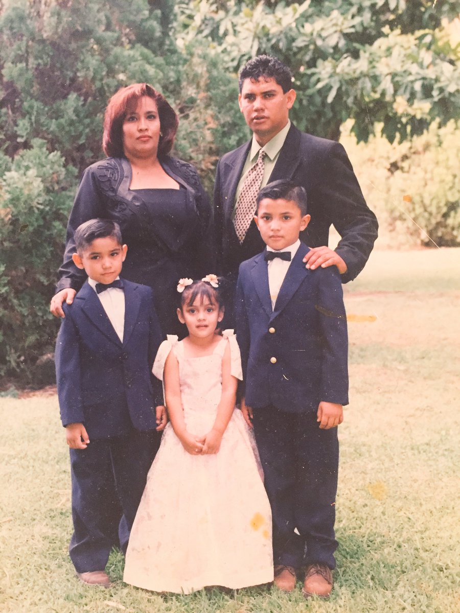pweezzzy's tweet photo. How cutie were we??!!? #rodriguezfam https://t.co/bWpYU4NZSW