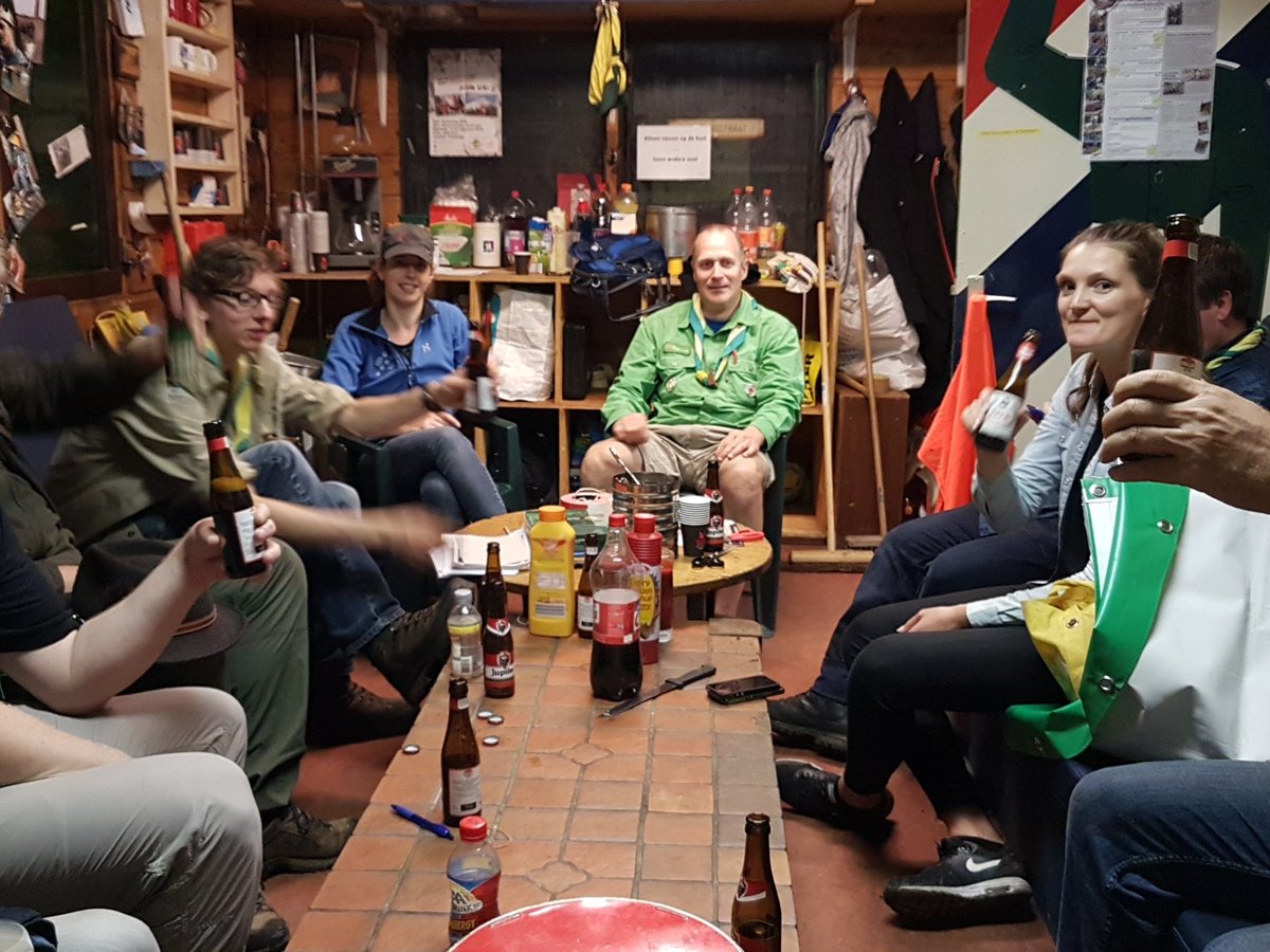 YTloop's tweet image. Even naborrelen! Ondanks het weer en een klein probleempje met de route toch een succes! Tot volgend jaar!