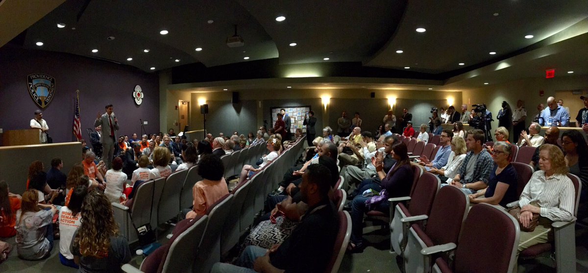 Supporting common sense gun safety laws at the sit-in organized by <a href="/davidcicilline/">David Cicilline</a> <a href="/jimlangevin/">Jim Langevin</a> &amp; <a href="/PvdPublicSafety/">Pvd Public Safety</a>