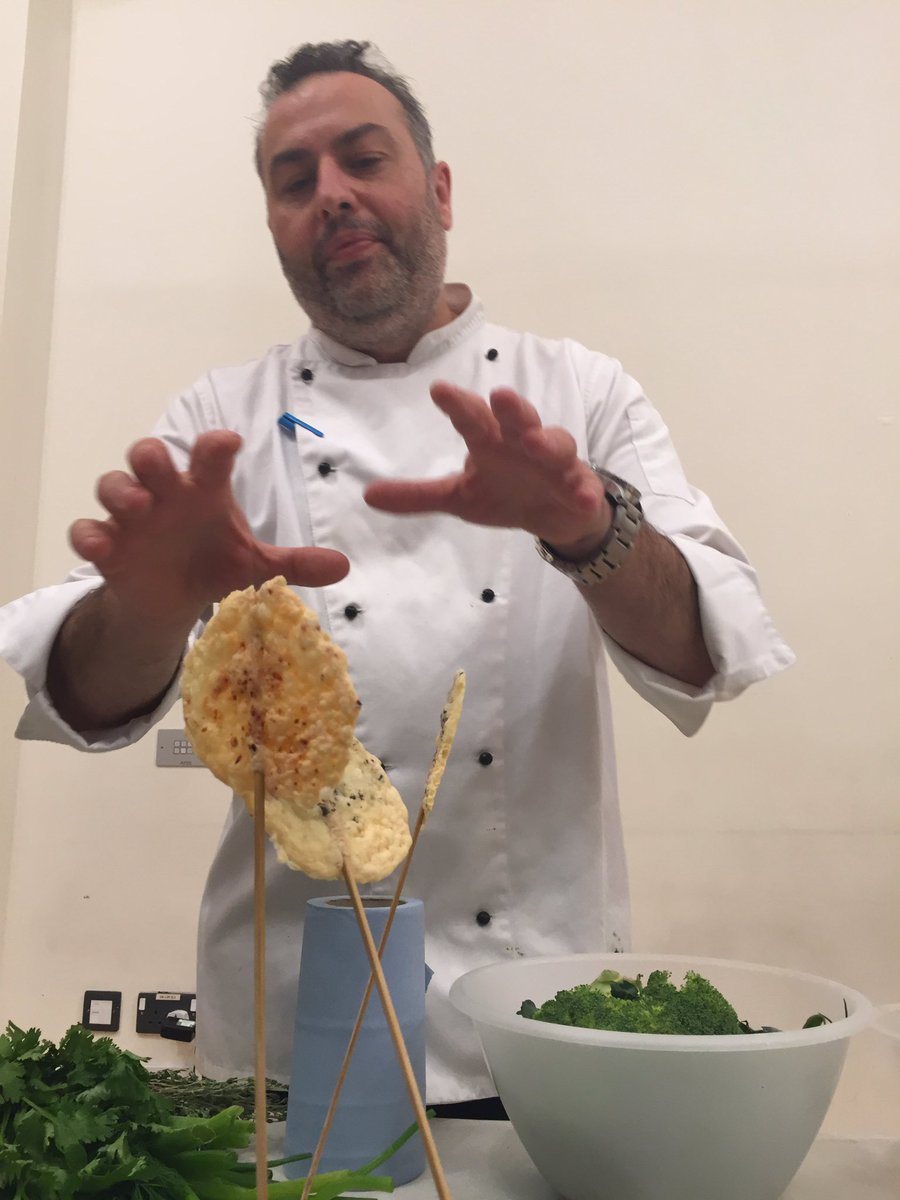 DaliaCramer's tweet photo. @EdenPrimary enjoying the exciting +beautiful dishes made by @ChrisKitch_  #food #hoxton https://t.co/hEf5P4Uf45